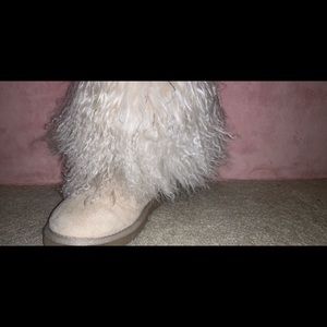 Furry Ugg Boots🔆